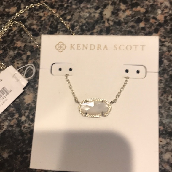 Jewelry - Kendra Scott Elisa necklace